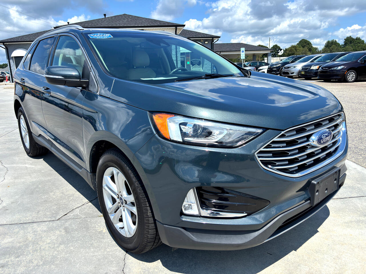 Used 2019 Ford Edge SEL w/ Equipment Group 201A image 2