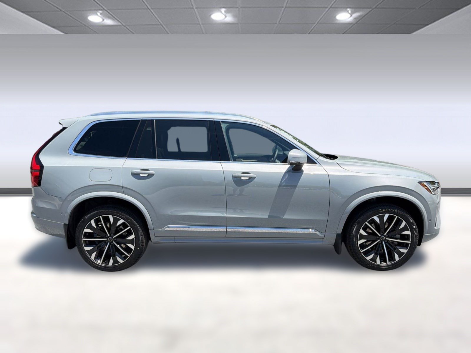 New 2026 Volvo XC90 B6 Plus w/ Protection Package Premier AWD/4WD image 8