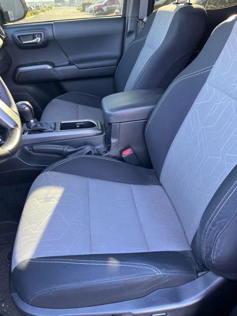 Used 2023 Toyota Tacoma TRD Sport w/ Advanced Technology Package image 12