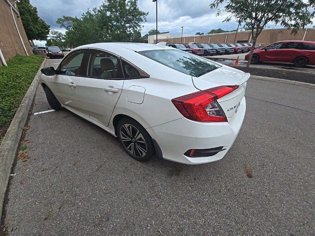 Used 2017 Honda Civic EX-T image 4