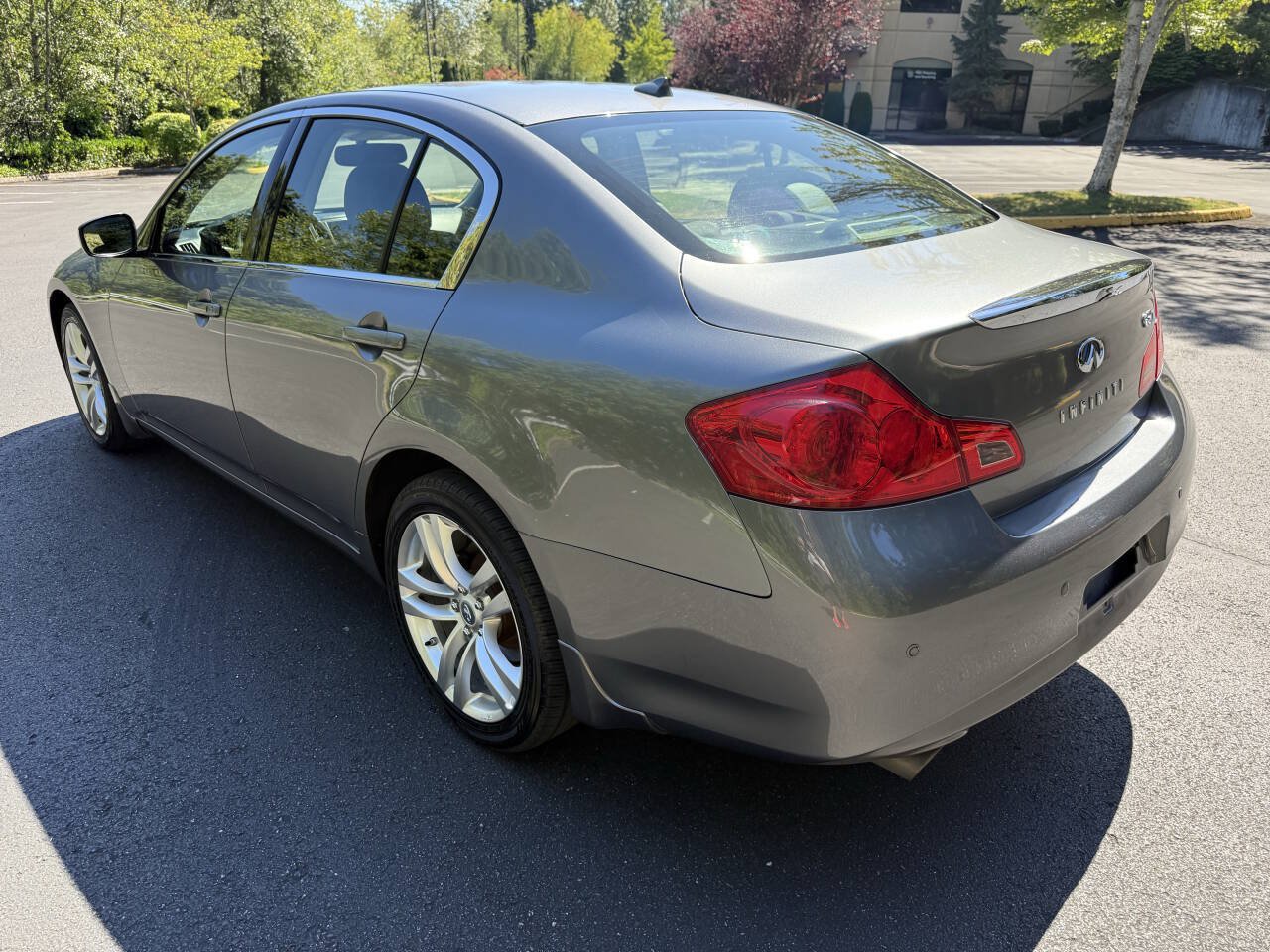 Used 2013 INFINITI G37 x Sedan w/ Premium Pkg AWD/4WD image 3