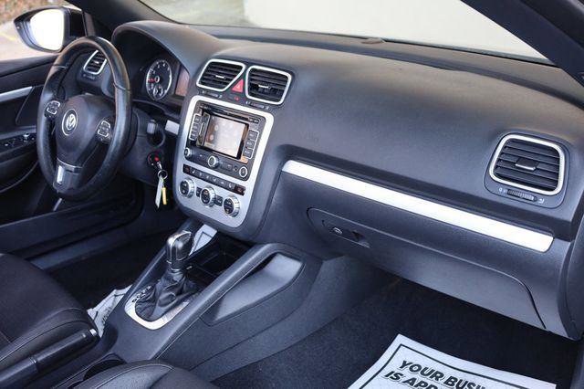Used 2014 Volkswagen Eos Komfort FWD image 28