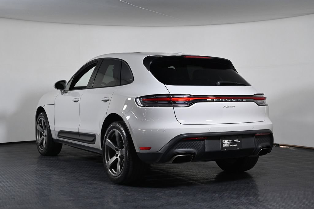 Certified 2023 Porsche Macan AWD/4WD image 3