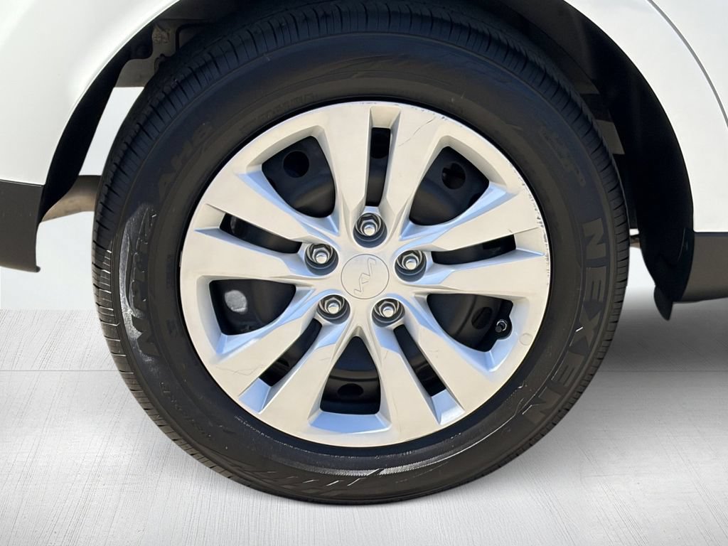 Used 2025 Kia Soul LX FWD image 14