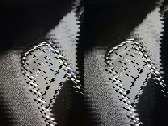 Certified 2021 Cadillac Escalade Premium Luxury RWD image 29