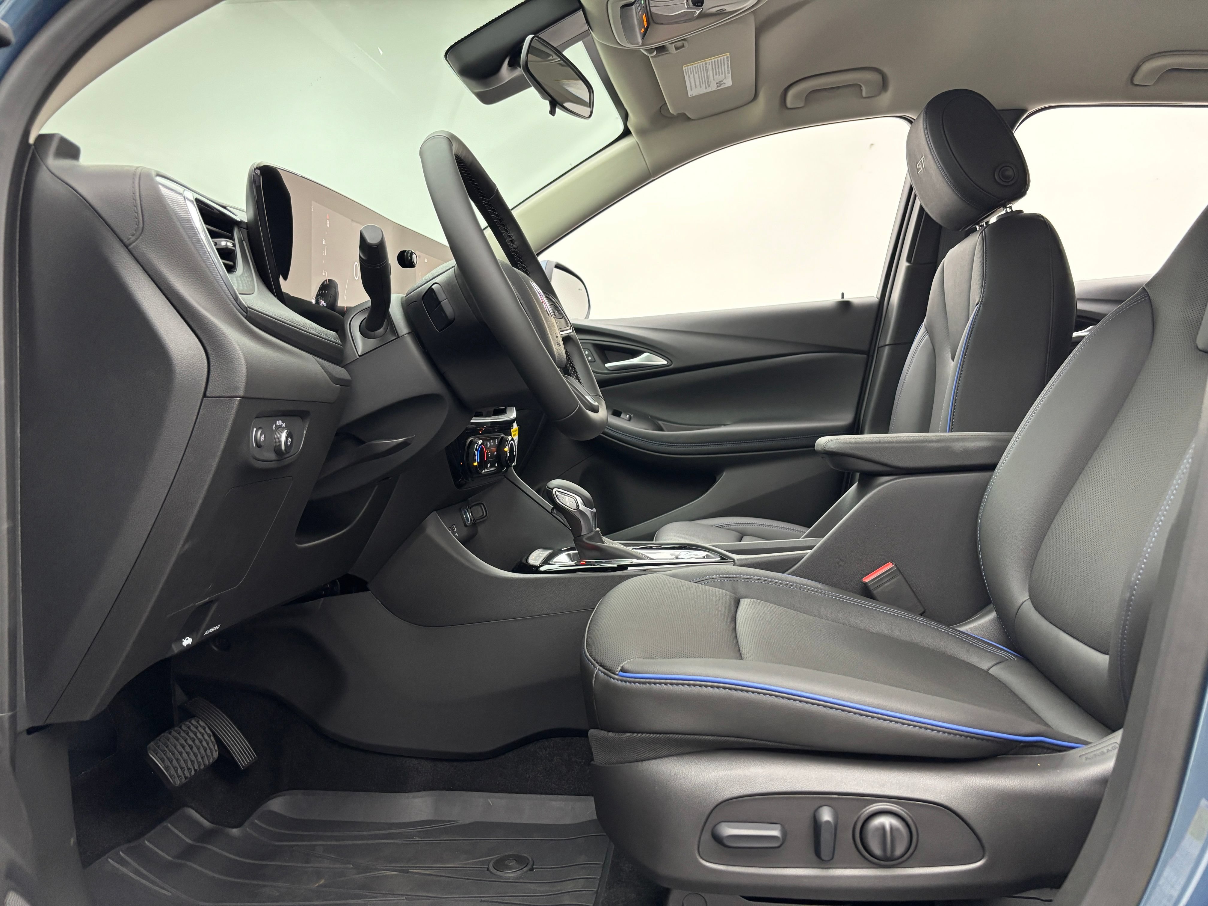 New 2026 Buick Encore GX Sport Touring w/ Advanced Technology Package AWD/4WD image 16