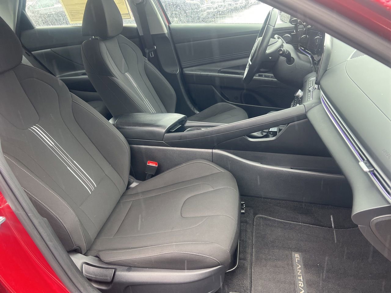 Used 2024 Hyundai Elantra SEL w/ Convenience Package image 25