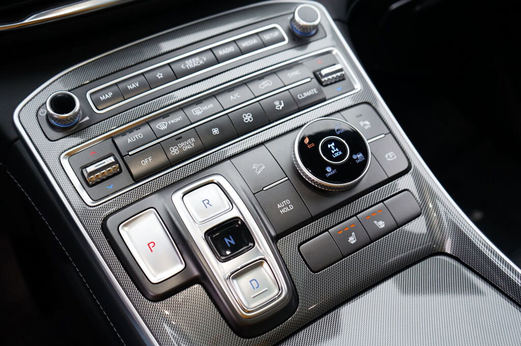 Certified 2021 Hyundai Santa Fe SEL Premium image 25