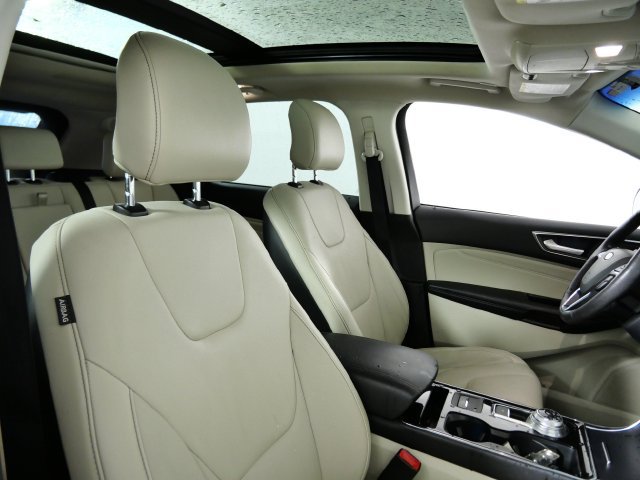 Certified 2019 Ford Edge Titanium FWD image 12