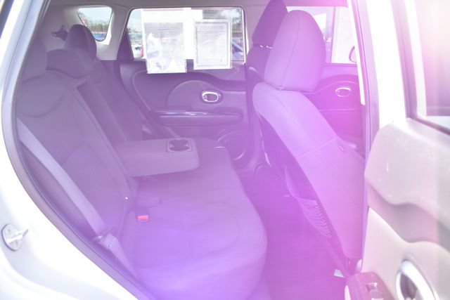 Used 2014 Kia Soul ! FWD image 32