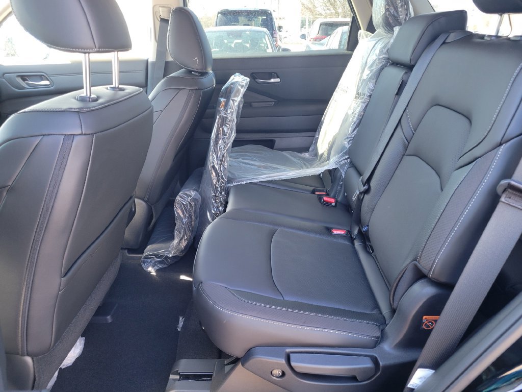 New 2026 Nissan Pathfinder SL AWD/4WD image 30