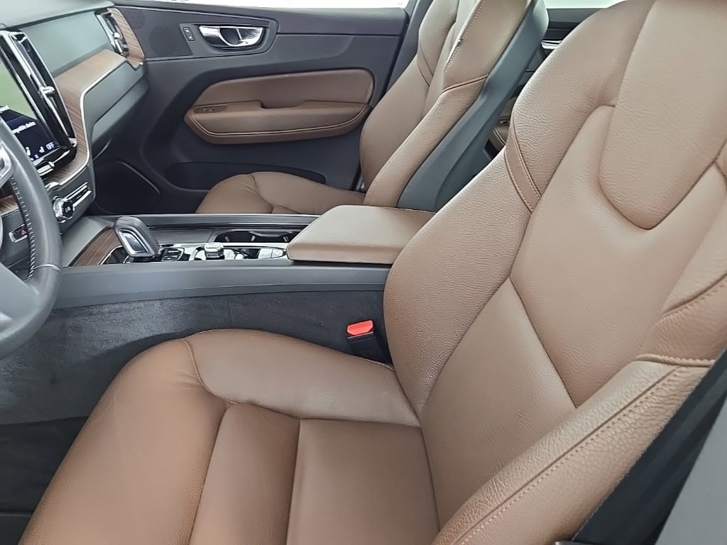 Used 2021 Volvo XC60 T8 Inscription Expression image 22