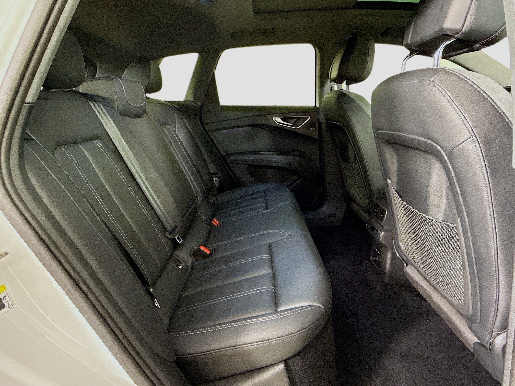 Used 2023 Audi Q4 e-tron Premium Plus w/ Premium Plus image 29