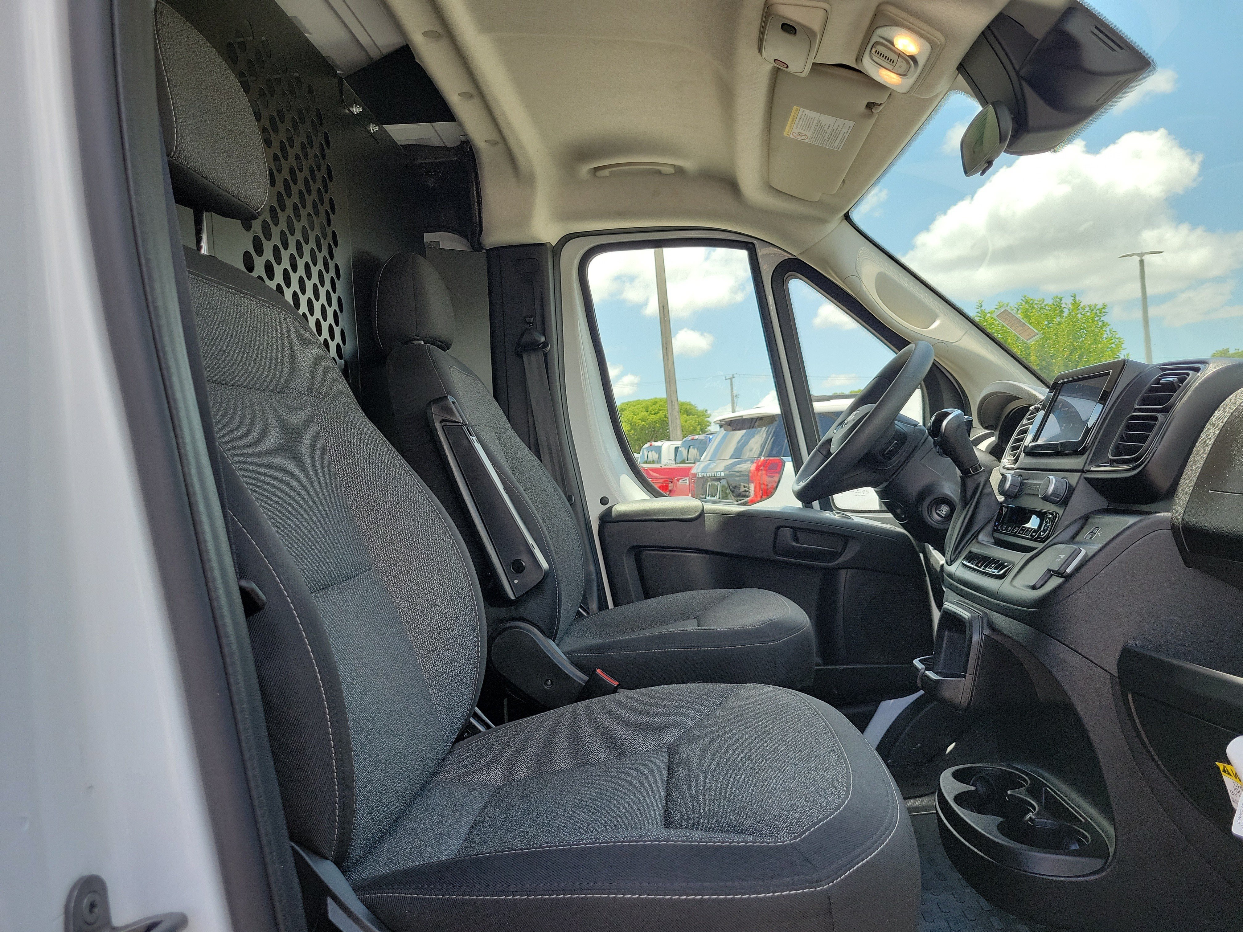 Used 2025 RAM ProMaster 2500 w/ U-Haul Equipment Group FWD image 19