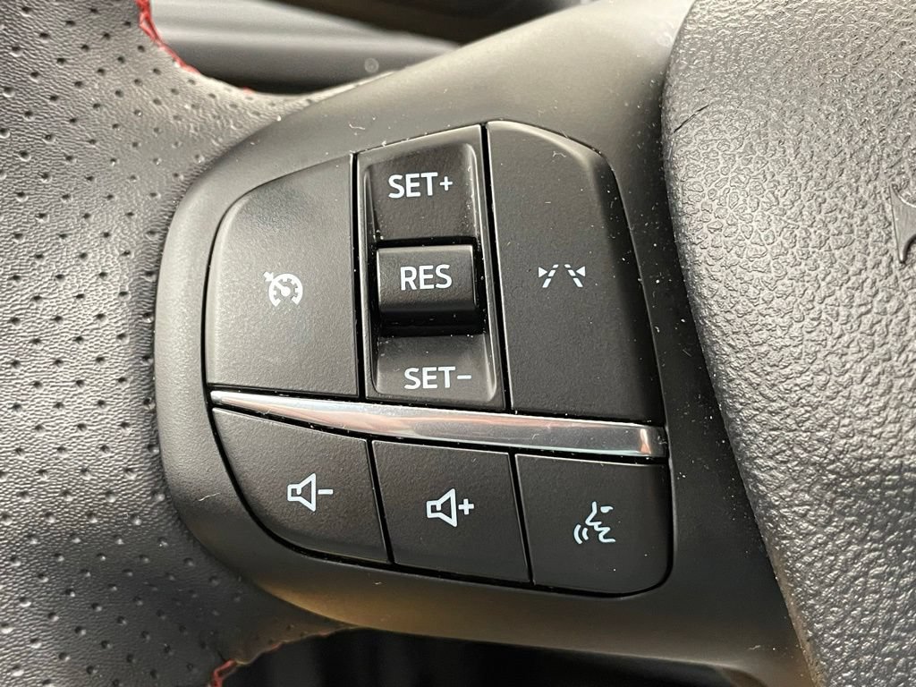 Used 2025 Ford Escape ST-Line AWD/4WD image 24