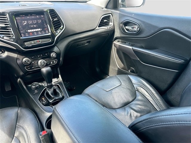 Used 2019 Jeep Cherokee Limited image 21