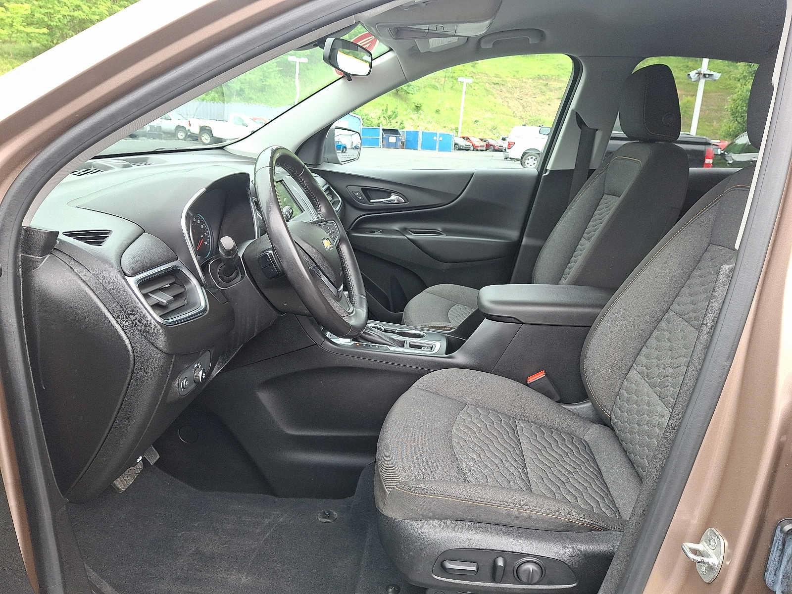 Used 2019 Chevrolet Equinox LT AWD/4WD image 13
