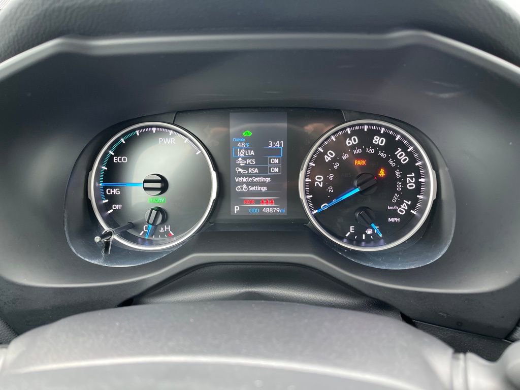 Used 2021 Toyota RAV4 LE image 19