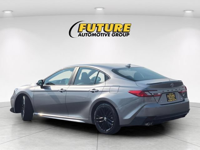Used 2025 Toyota Camry SE FWD image 7