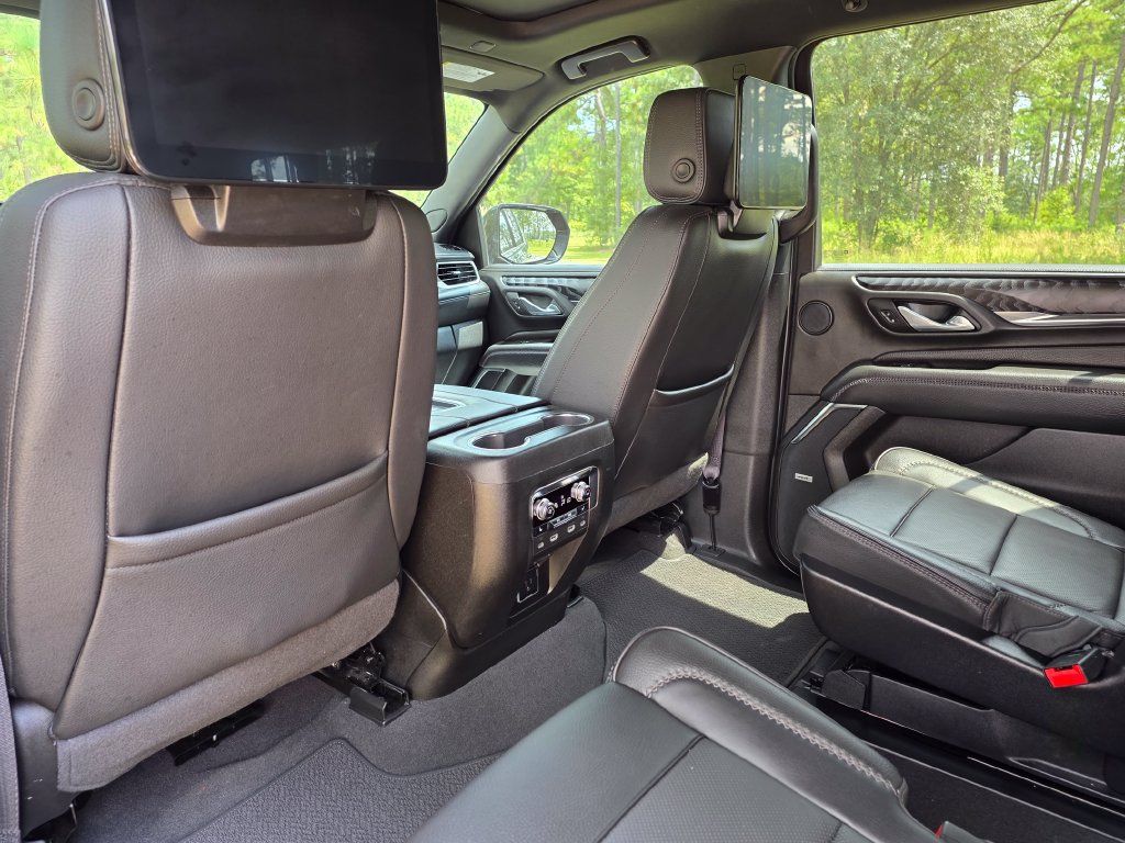 Used 2024 GMC Yukon XL Denali w/ Denali Reserve Package AWD/4WD image 19