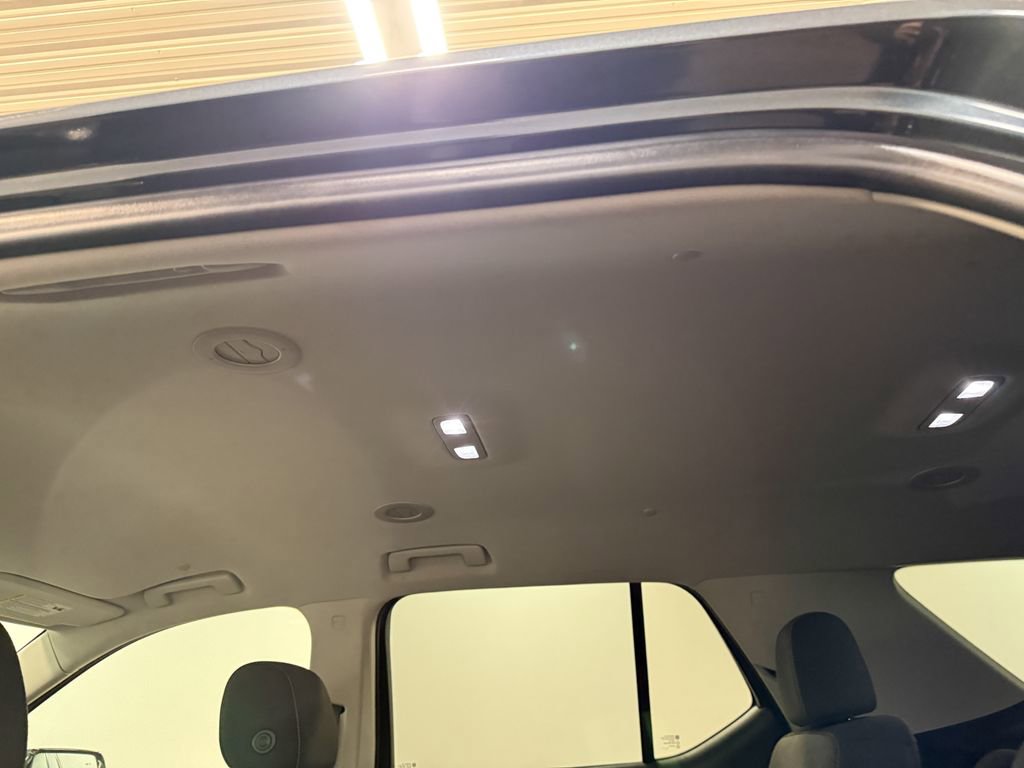 Used 2019 Chevrolet Traverse LT image 10