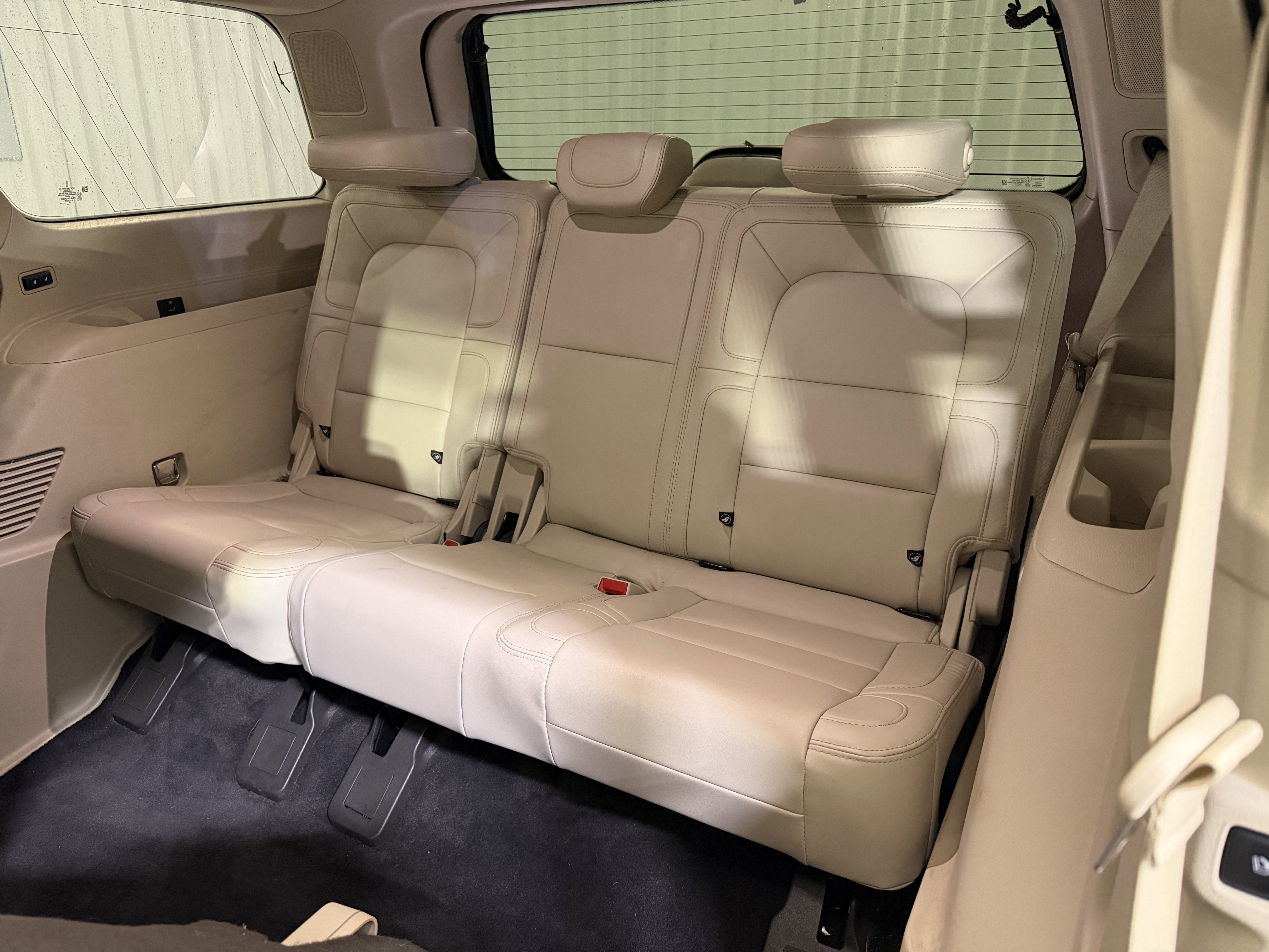 Used 2021 Lincoln Navigator Reserve image 13