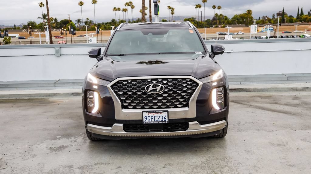 Used 2022 Hyundai Palisade Calligraphy w/ Cargo Package FWD image 3