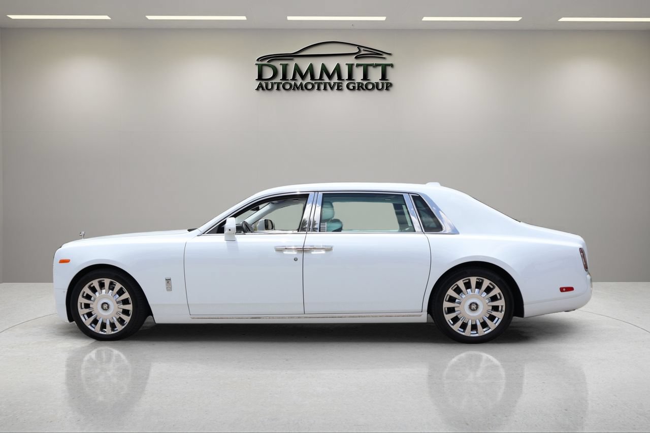 Certified 2023 Rolls-Royce Phantom Extended Wheelbase w/ Leather Finishing Pack RWD image 3