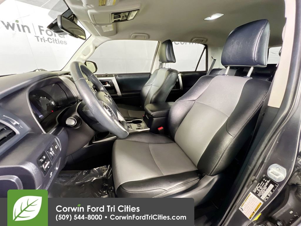 Used 2020 Toyota 4Runner 4WD image 25