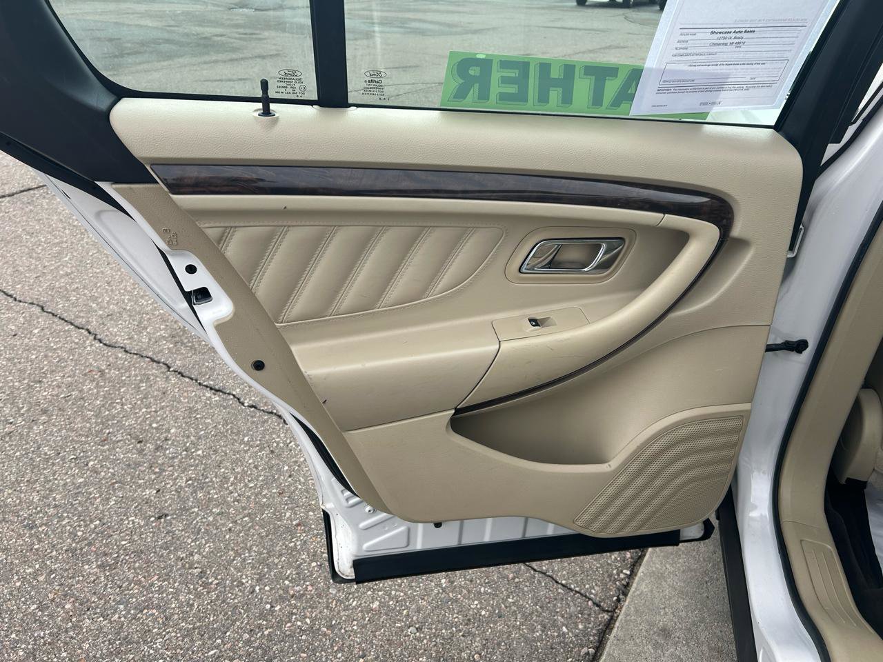 Used 2013 Ford Taurus Limited image 13