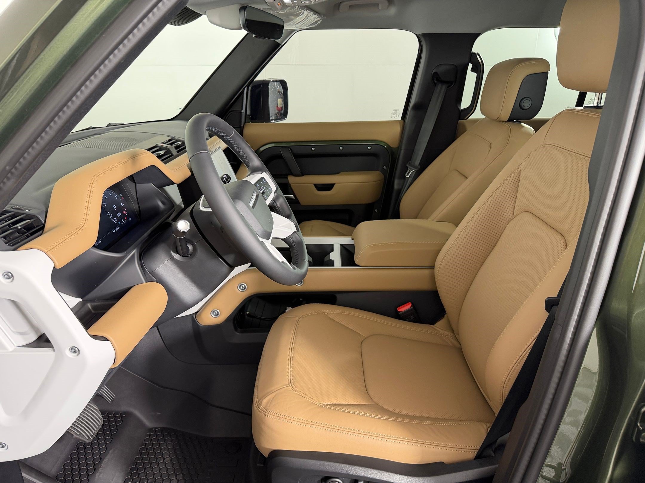 New 2026 Land Rover Defender 110 S AWD/4WD image 5