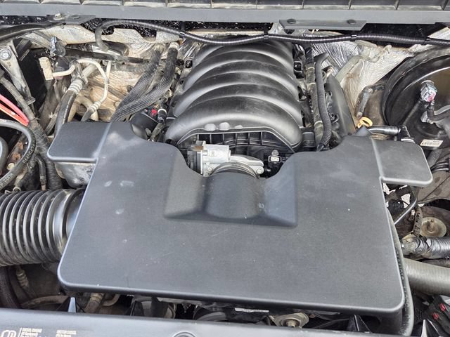 Used 2018 Chevrolet Silverado 1500 Custom w/ Custom Value Package AWD/4WD image 20