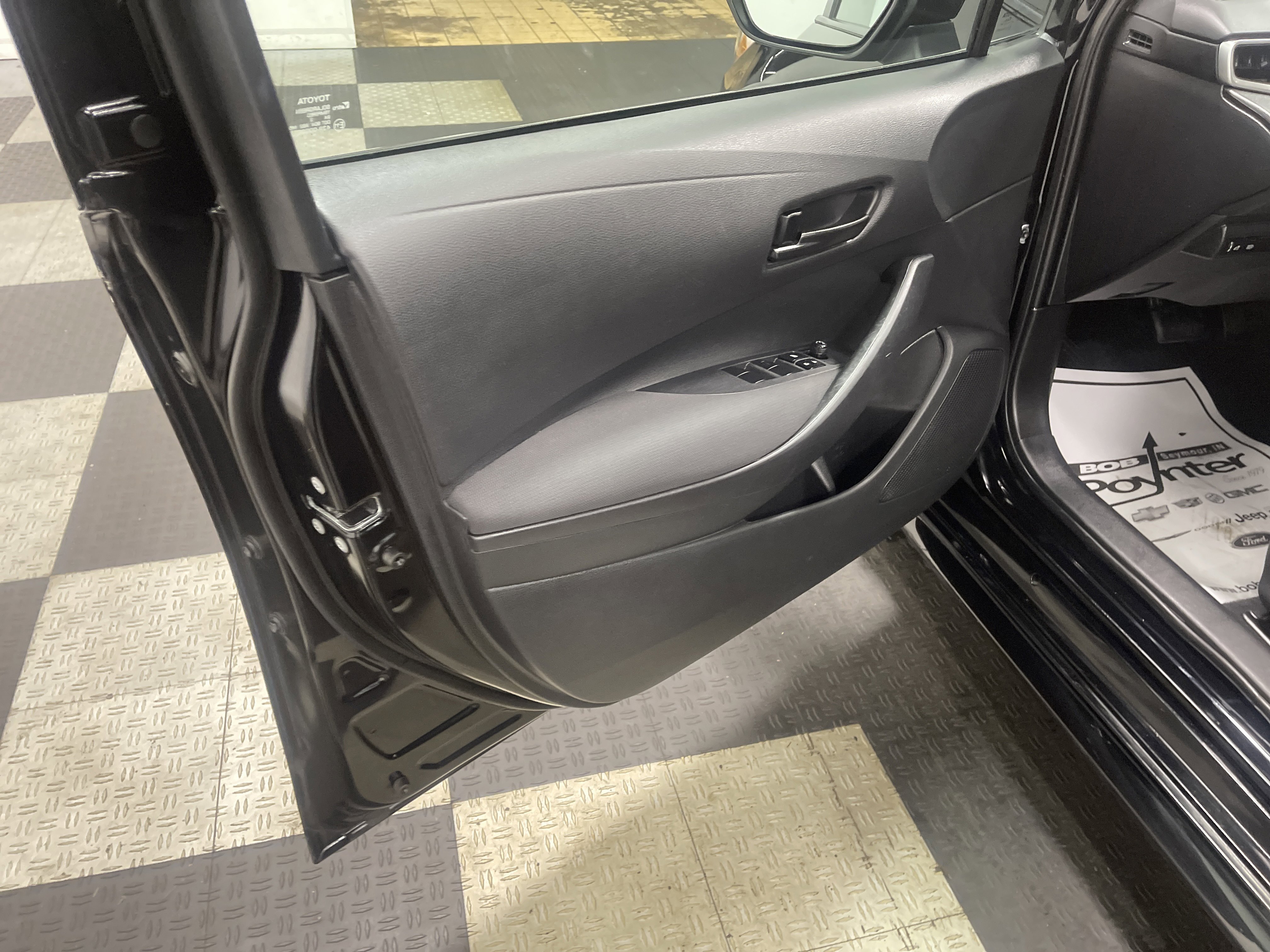 Used 2024 Toyota Corolla LE image 10