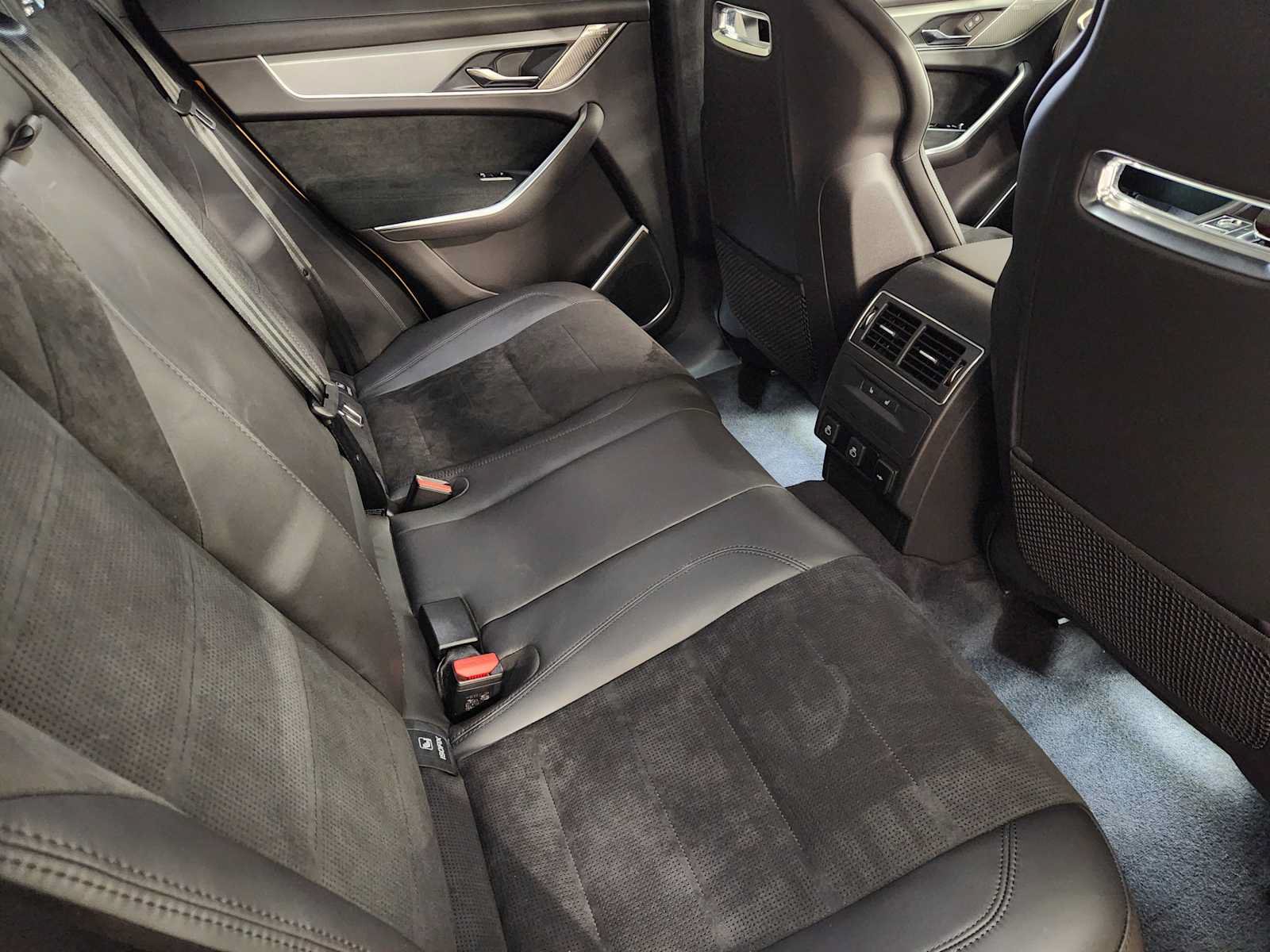 New 2026 Jaguar F-PACE SVR 575 Edition AWD/4WD image 61