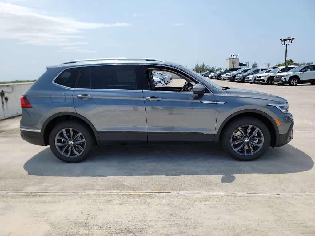 Used 2023 Volkswagen Tiguan SE FWD image 12