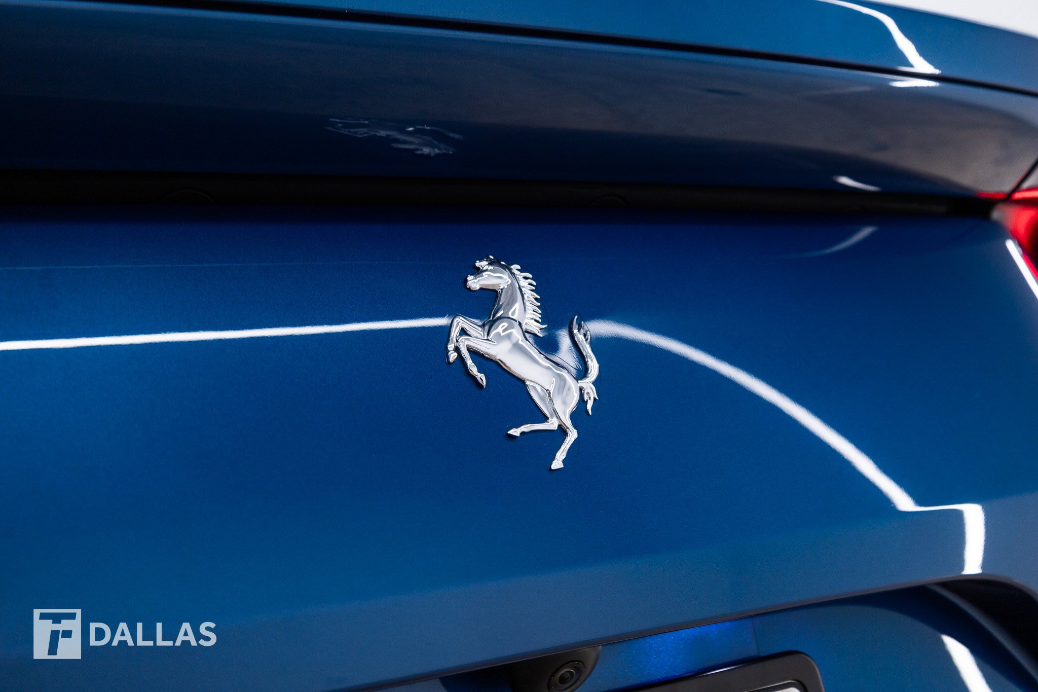 Used 2018 Ferrari 812 Superfast RWD image 15