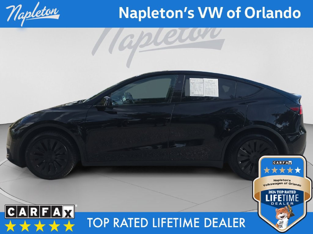 Used 2024 Tesla Model Y Long Range AWD/4WD image 2