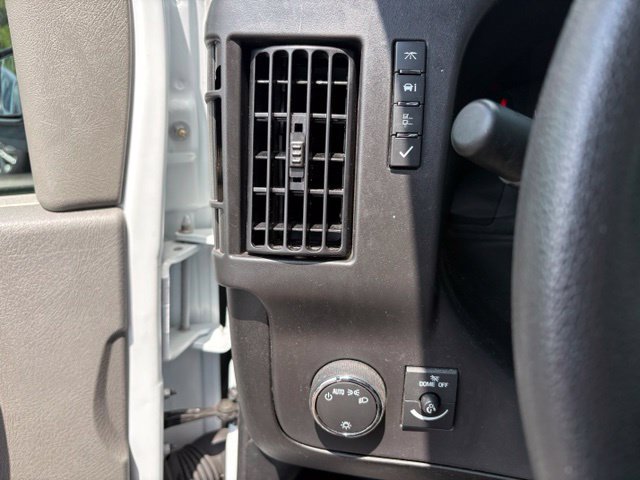 Used 2025 Chevrolet Express 2500 w/ Driver Convenience Package RWD image 30