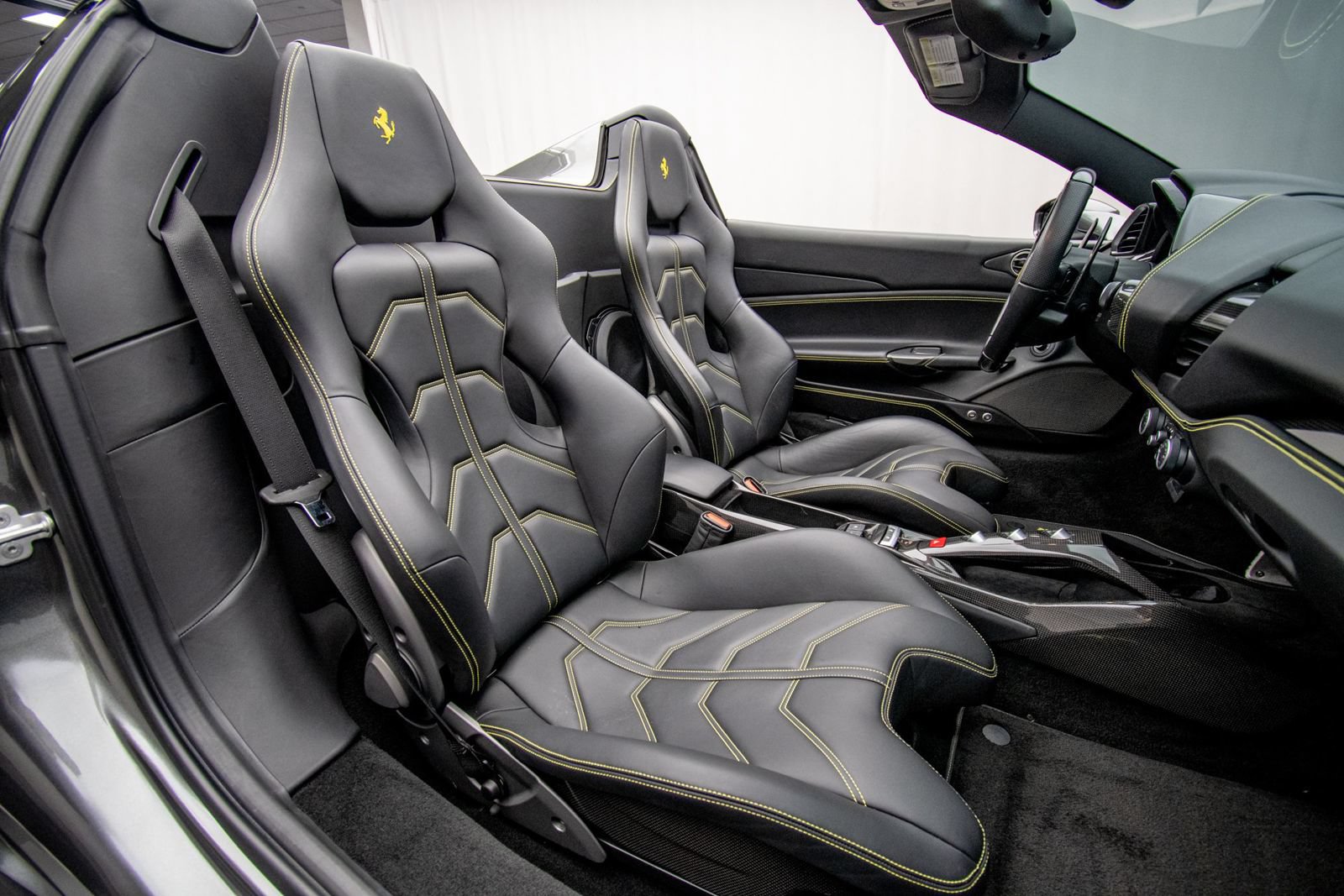 Used 2017 Ferrari 488 Spider RWD image 22