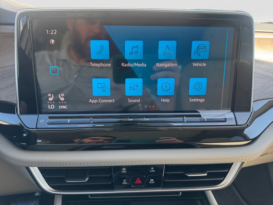 New 2026 Volkswagen Atlas SE image 17