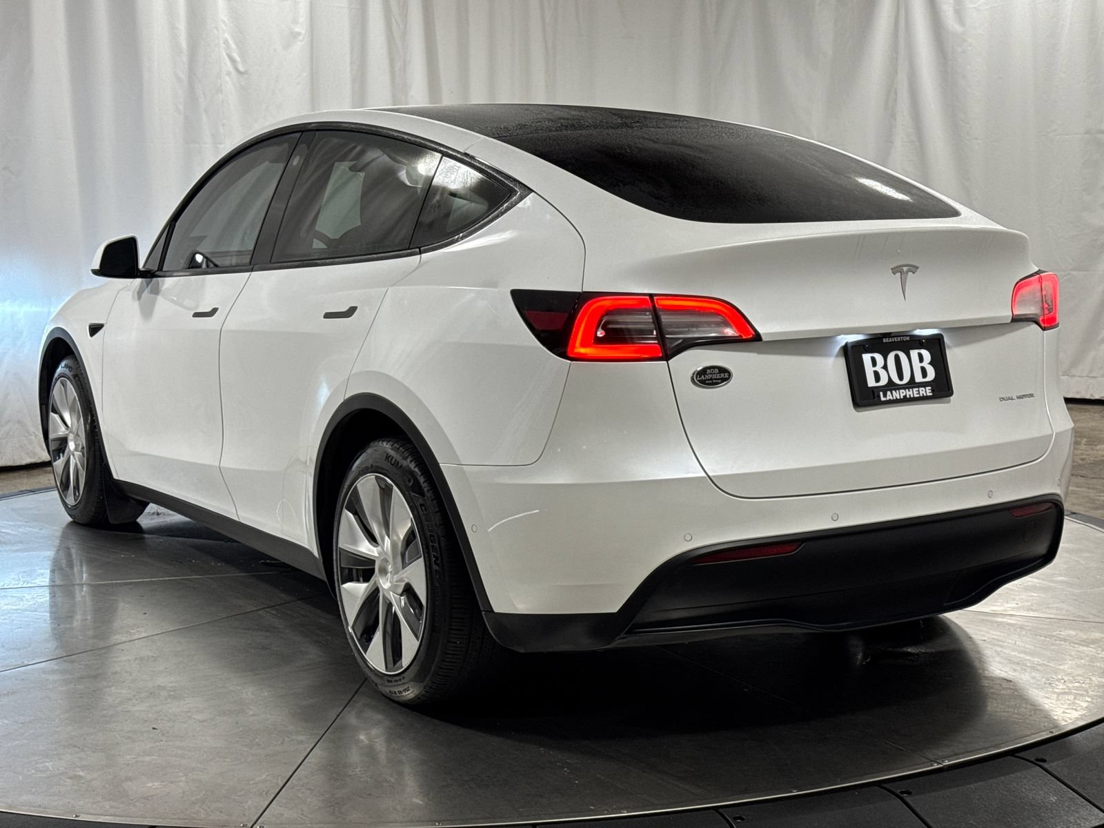 Used 2021 Tesla Model Y Long Range AWD/4WD image 9
