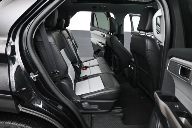 Certified 2024 Ford Explorer XLT w/ Equipment Group 202A AWD/4WD image 26