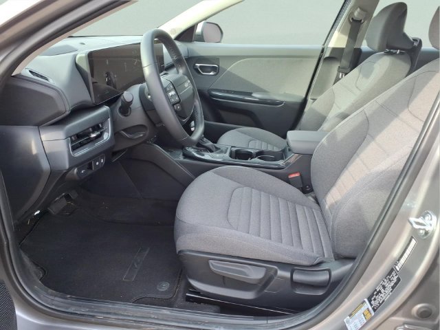 Used 2025 Kia K4 EX FWD image 19