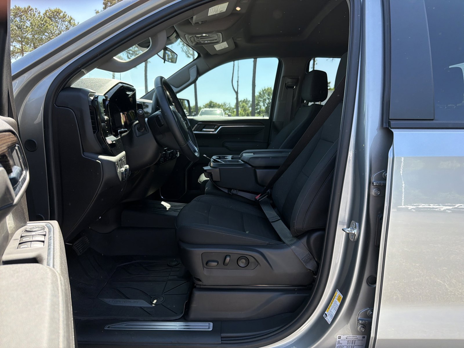 Used 2025 Chevrolet Silverado 1500 LT w/ Protection Package image 14