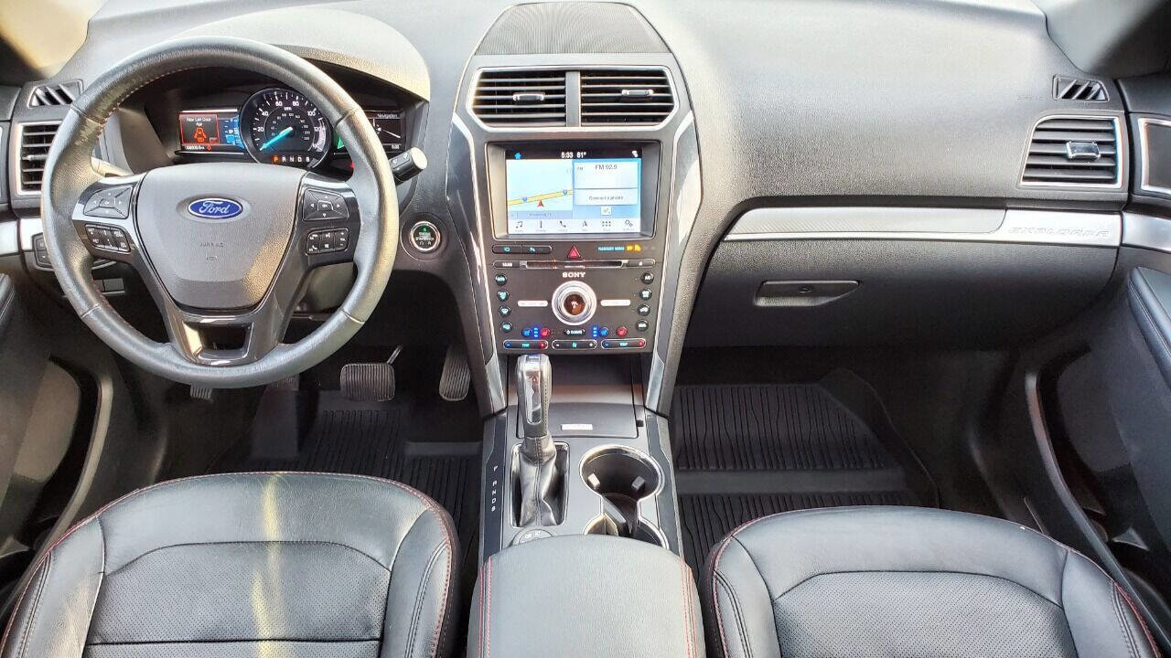 Used 2018 Ford Explorer Sport w/ Equipment Group 401A image 14