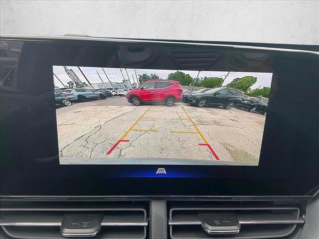Certified 2025 Chevrolet Trax LT w/ LPO, Blackout Package FWD image 23