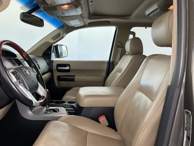 Used 2015 Toyota Sequoia Platinum AWD/4WD image 9