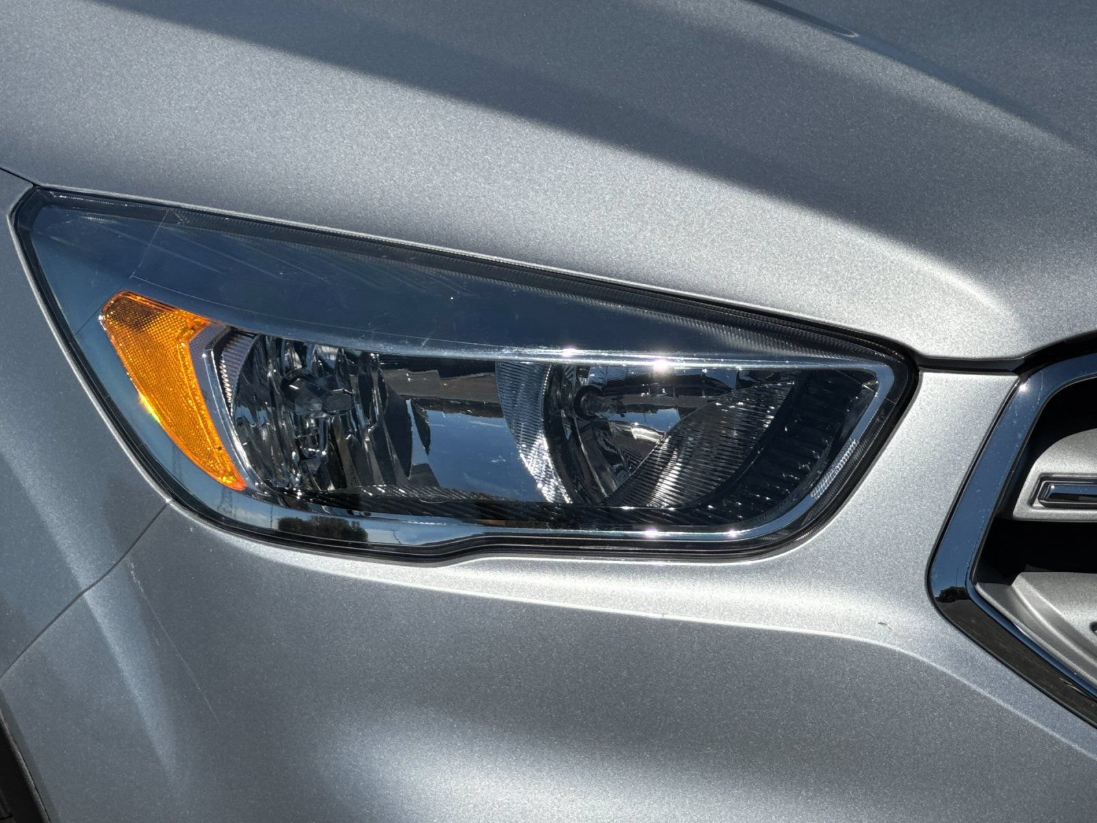 Used 2019 Ford Escape SE FWD image 37