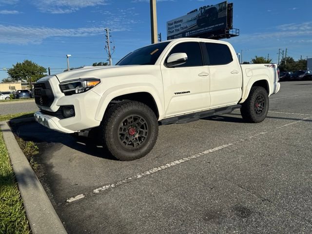Certified 2022 Toyota Tacoma TRD Sport w/ TRD Premium Sport Package AWD/4WD image 3