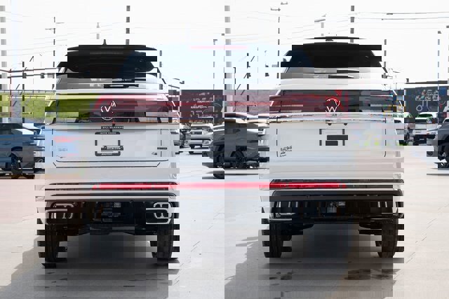 New 2025 Volkswagen Atlas Cross Sport SEL Premium R-Line image 5